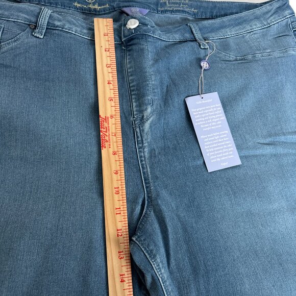Hot In Hollywood Women's Size 3XP Blue Silky Pull On Bootcut Stretch Denim Jeans - Picture 10 of 13